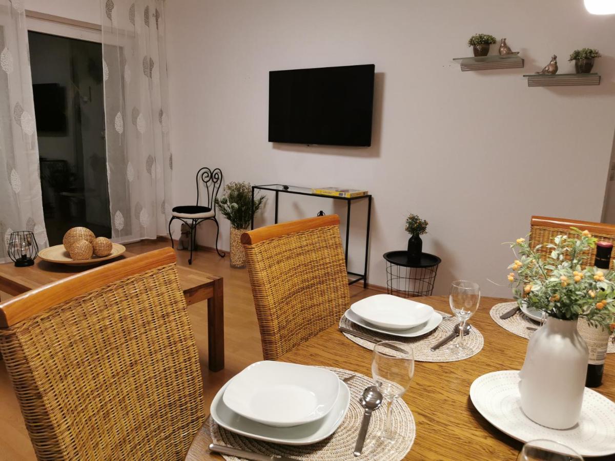Schoene 3-Zimmer Erdgeschosswohnung Am Bergpark,Unesco,Therme,Train, Wilhelmshoeher Allee 329 カッセル エクステリア 写真